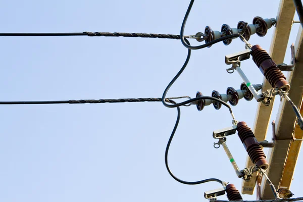 Detail eines elektrischen Hochspannungswandlers in einem Kraftwerk — Stockfoto