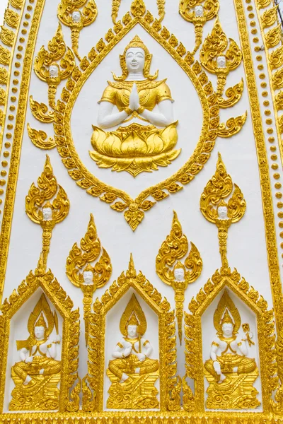 Temple d'art de style thaïlandais, Wat Phrathat Nong Bua à Ubon Ratchathani — Photo