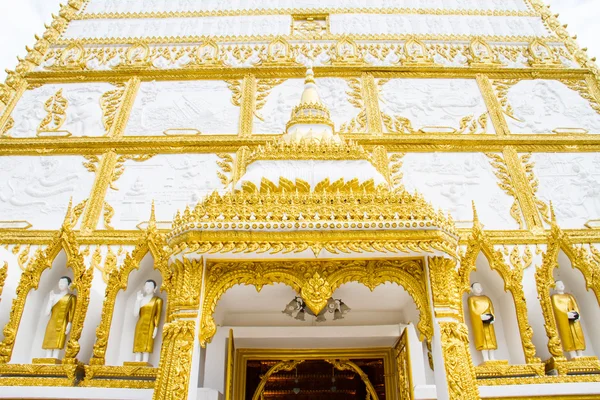 Thaise stijl kunst tempel, wat phrathat nong bua in ubon ratchathani — Stockfoto