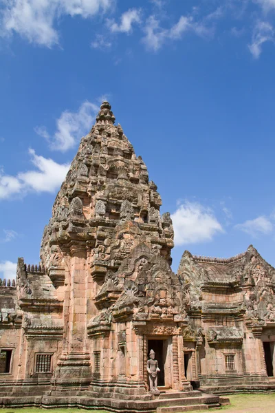 Sand stone castle, phanomrung in Buriram province, Thailand. Religious buildings constructed by the ancient Khmer art. — Stock Photo, Image