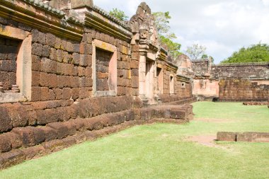Kumdan kale taş phanomrung buriram ili, Tayland. dinî yapılar antik khmer sanat tarafından oluşturulmuş.