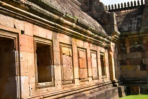 砂的石头城堡，phanomrung 在泰国武里喃府。古代高棉艺术的宗教建筑. — 图库照片