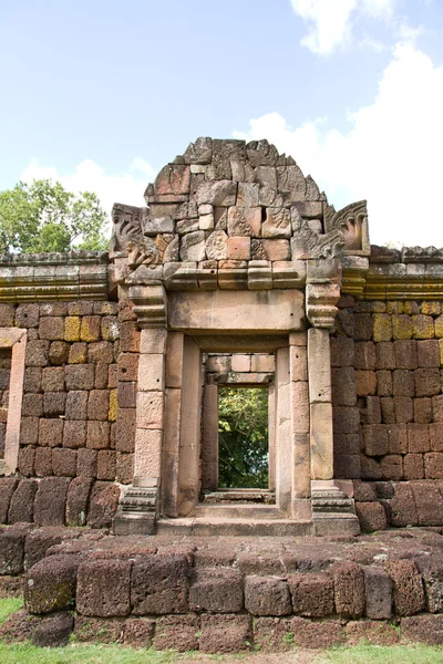 Piasek kamienny zamek, phanomrung w prowincji buriram, Tajlandia. obiekty sakralne, zbudowane przez starożytnej sztuki Khmerów. — Zdjęcie stockowe