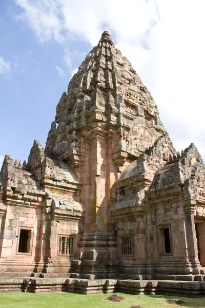 Sand stone castle, phanomrung in Buriram province, Thailand. Religious buildings constructed by the ancient Khmer art. — Stock Photo, Image