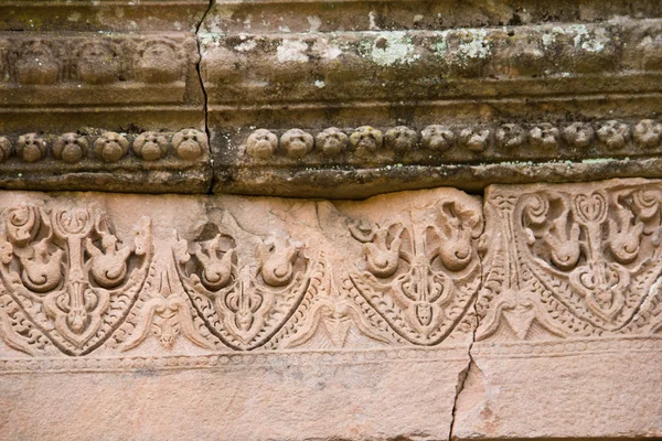 Castillo de piedra de arena, phanomrung en la provincia de Buriram, Tailandia. Edificios religiosos construidos por el antiguo arte jemer . —  Fotos de Stock