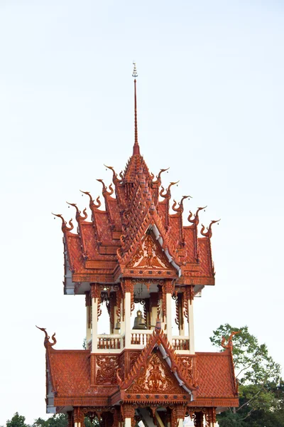Zvonice v chrámu thajské. — Stock fotografie