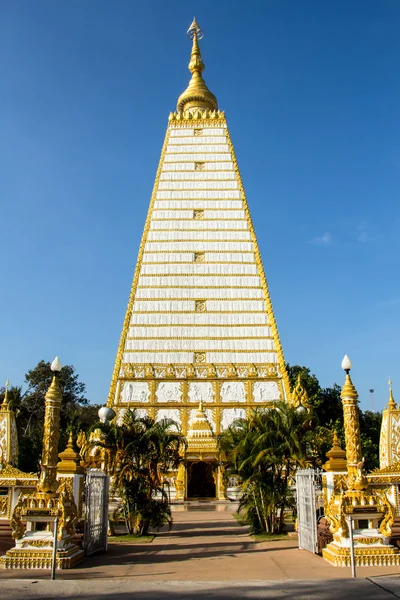 Wat Phrathat Nong Bua en la provincia de Ubon Ratchathani, Tailandia —  Fotos de Stock