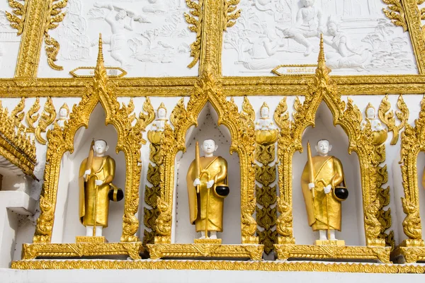 Arte tailandés, Wat Phrathat Nong Bua en la provincia de Ubon Ratchathani, Tailandia —  Fotos de Stock