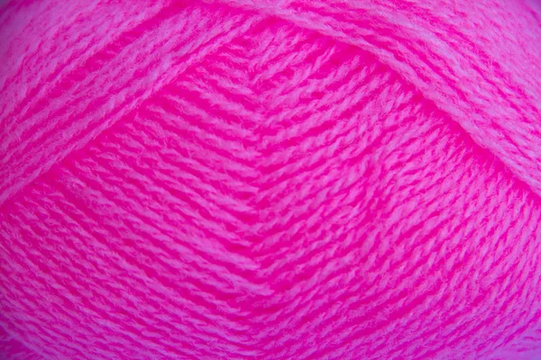 Bola rosa de fio de lã — Fotografia de Stock