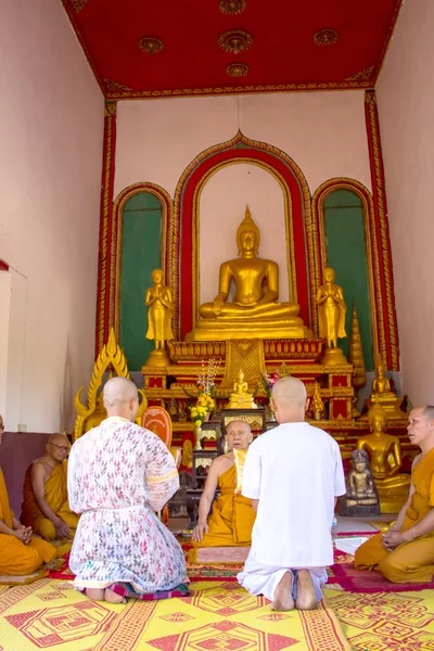 Prästerskapet konferens i den nyligen buddhistiska samordning ceremoni — Stockfoto