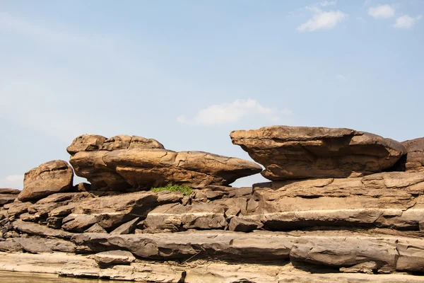 Stone at Sam-Pan-Bok Grand Canyon, Amazing of rock in Mekong river — Stock Photo, Image