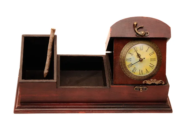 Alte Holzkiste und Uhr — Stockfoto