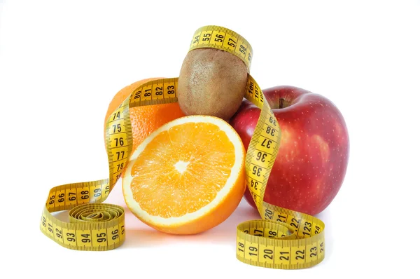 diyet kavramı. kivi, portakal ve kırmızı aple
