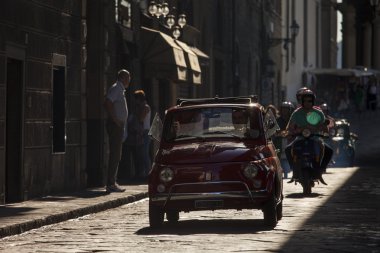 Florence, İtalya - 19 Eylül: florenc Caddesi üzerinde eski araba