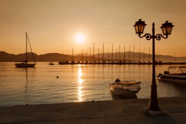 Nydri defne lefkada Adası, Yunanistan üzerinde gündoğumu