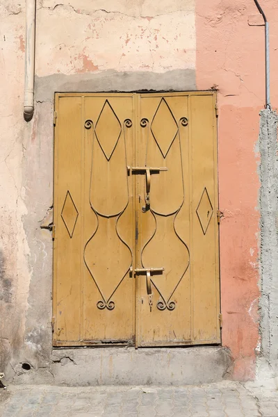 Ancient traditional Arabian architecture - door — Stock Photo, Image