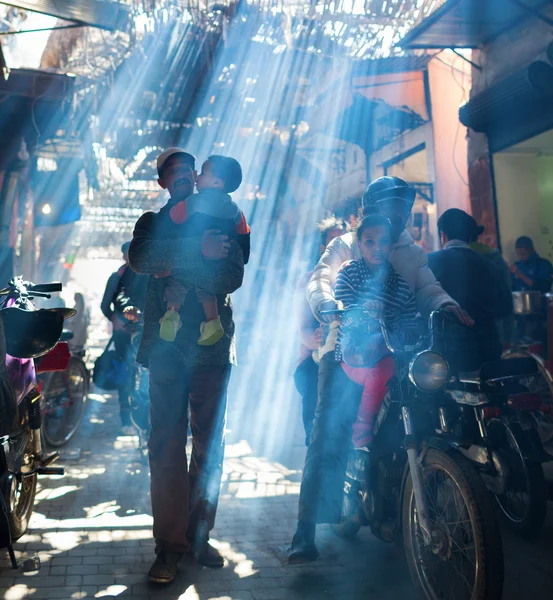 MARRAKESH ,MOROCCO - MARCH 6: Unidentified people at a street in — Stock Photo, Image