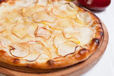 meyve elma pizza