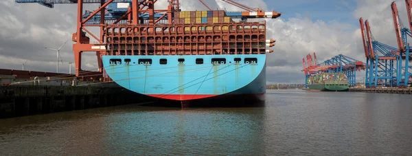 Una Grande Nave Container Viene Caricata Terminal Nel Porto Amburgo Foto Stock