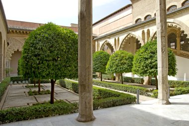 Santa Isabel veranda zaragoza, spai aljaferia sarayda içinde