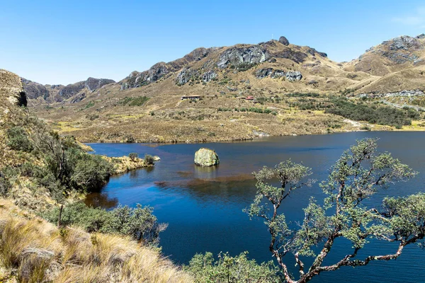 Cajas National Park Toreadora Lake Mountain Landscape Ecuador Close City — Stok fotoğraf