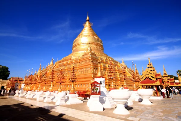 O dourado Shwezigon Paya — Fotografia de Stock