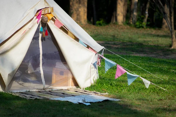 Vintage Camping Turisti Con Natura — Foto Stock