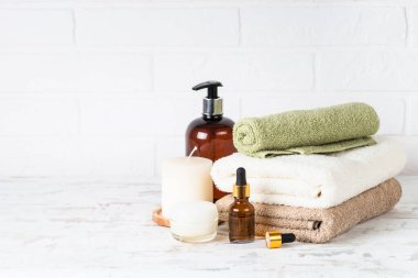 Beyaz spa salonu ya da banyoda spa arka planı.