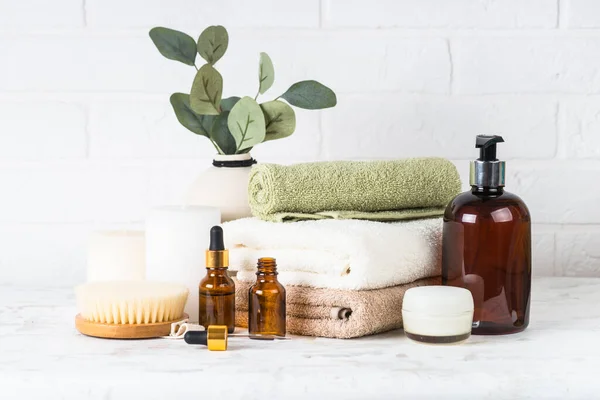 Fondo de spa en salón de spa blanco o baño. — Foto de Stock