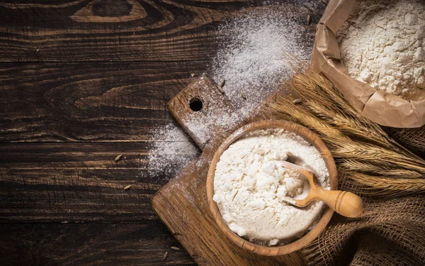 Wheat Flour Bowl Wooden Rustic Background Spikelets Top View Image — Stock Photo, Image