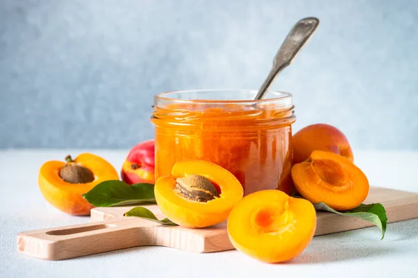 Apricot Jam Glass Jar Homemade Preservation White Kitchen Table —  Fotos de Stock