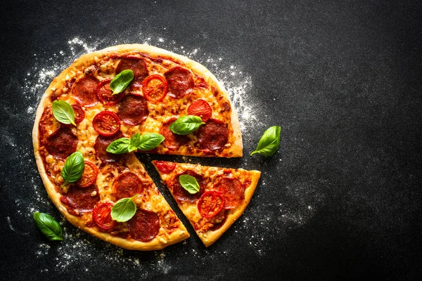 Pizza Black Background Traditional Italian Pizza Salami Cheese Tomatoes Basil — 스톡 사진