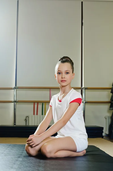 Porträtt av gymnast flicka — Stockfoto