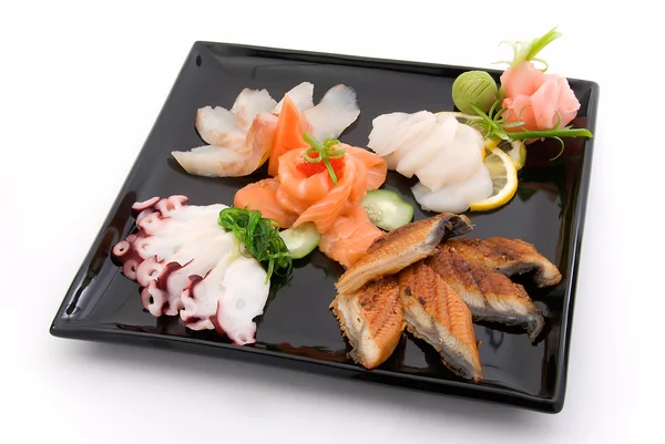 Comida japonesa sushi de verduras y pescado —  Fotos de Stock