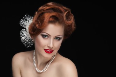 Kızıl saçlı güzellik