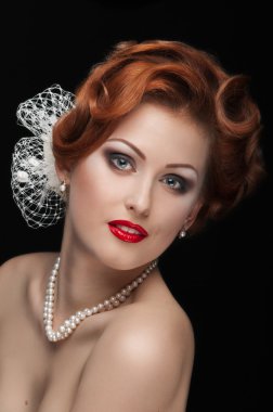 Kızıl saçlı güzellik