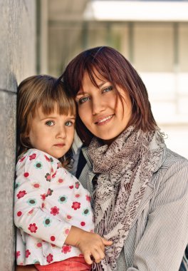 Anne ve kız portresi