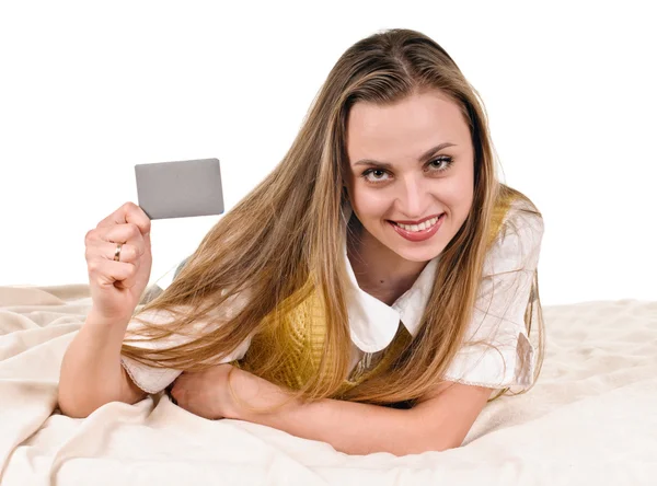 カードを持つ若い女 — ストック写真