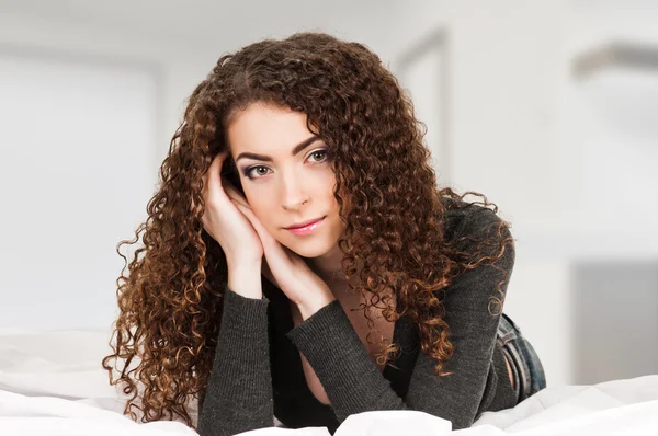 Curly woman — Stock Photo, Image