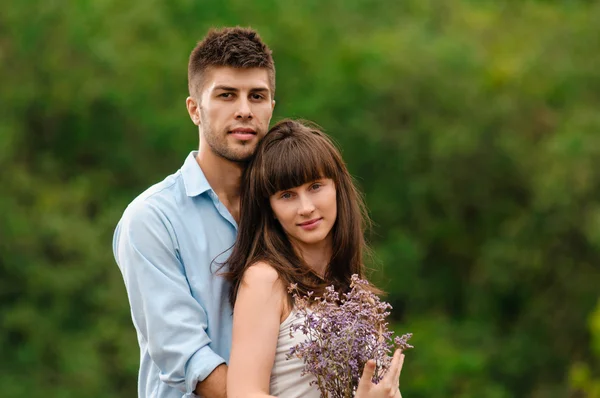 Pareja joven — Foto de Stock