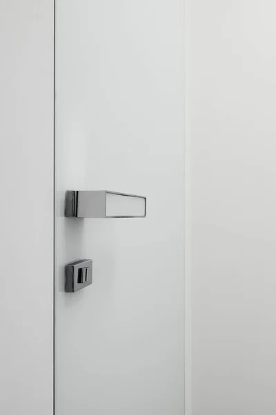 ประตูสีขาวทันสมัย — ภาพถ่ายสต็อก