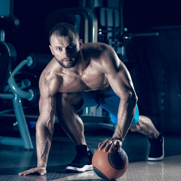 Handsome Muscular Healthy Man Exercising Cross Ball Fit Image Cold — Stok fotoğraf