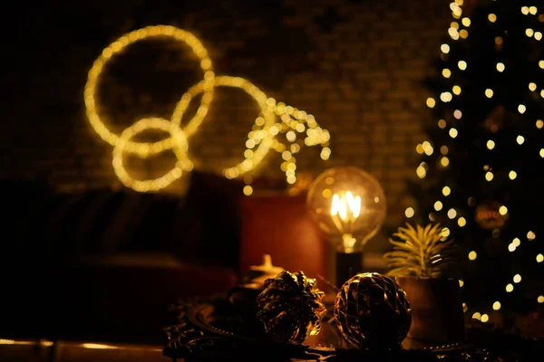 Nieuwjaar 2021 Interieur Met Kaarsen Lampen Bokeh Kamer Ingericht Kerst — Stockfoto