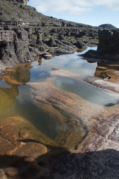 ロライマ台地の上部にある盆地。ベネズエラ — ストック写真