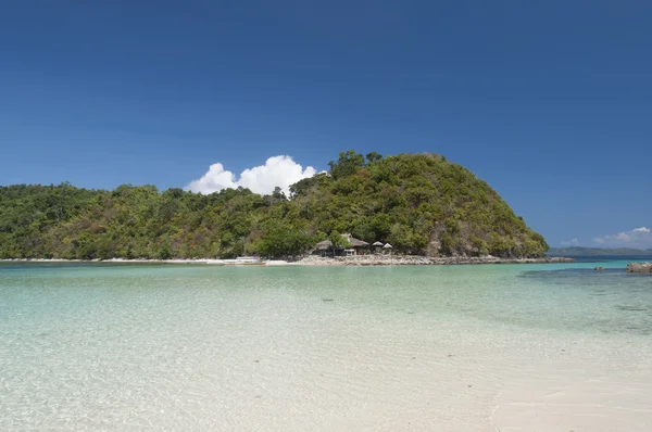 Korálový ostrov poblíž port barton, palawan, Filipíny — Stock fotografie