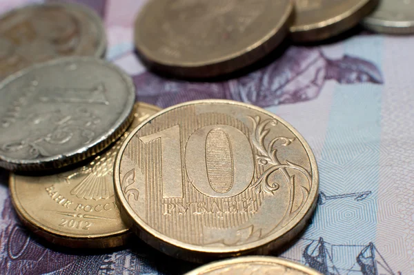 Ryska rubel sedlar och mynt Royaltyfria Stockbilder
