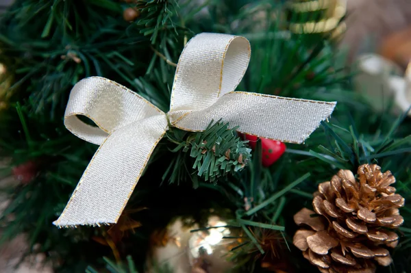 Geschmückter Weihnachtsbaum. — Stockfoto