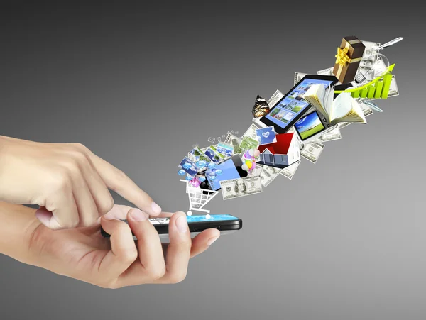 Touch screen mobiele telefoon in de hand — Stockfoto