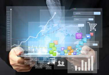 ellerinde dokunmatik tablet