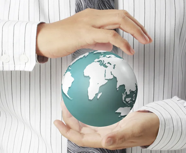 Globo de tierra en sus manos — Foto de Stock